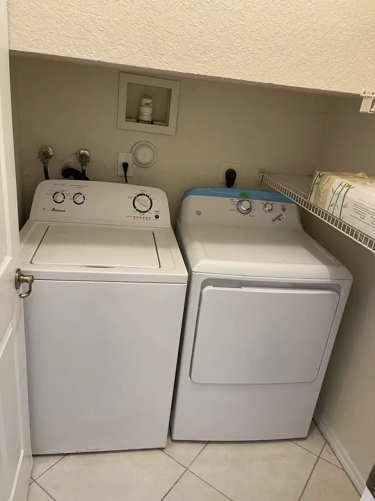 4061 NW 91st Terrace Sunrise FL 33351
