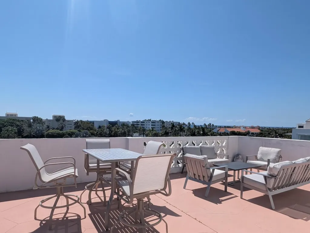 2840 S Ocean Boulevard Palm Beach FL 33480