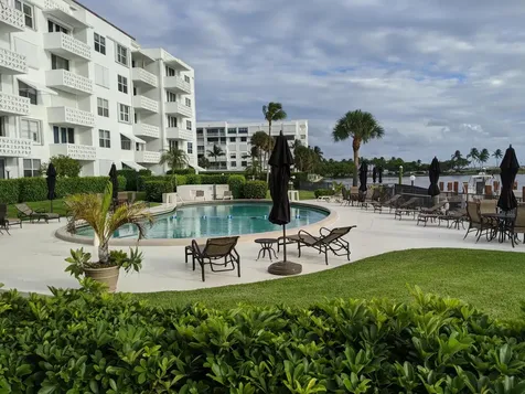 2840 S Ocean Boulevard Palm Beach FL 33480