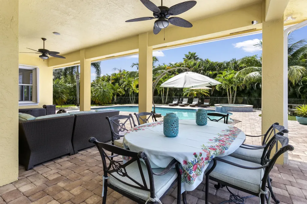 12216 N 85th Road Road N West Palm Beach FL 33412