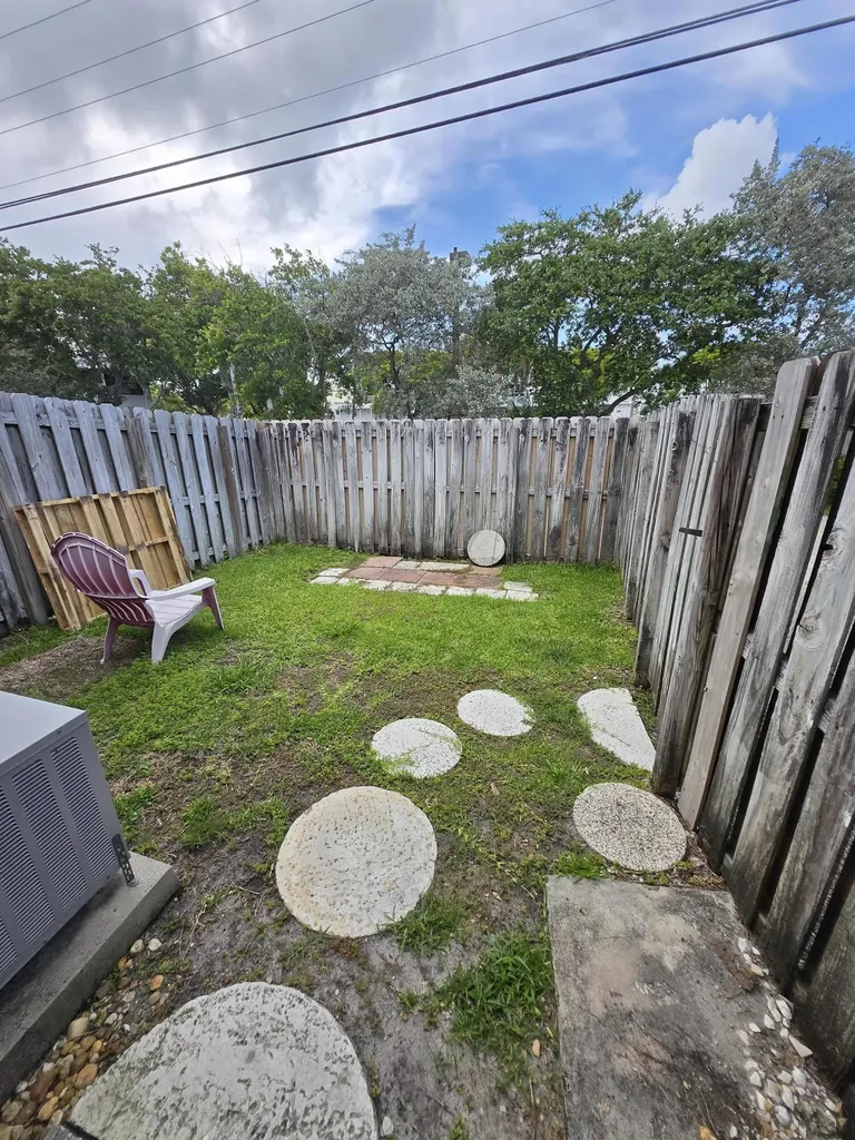 2851 NE 30th Street Fort Lauderdale FL 33306