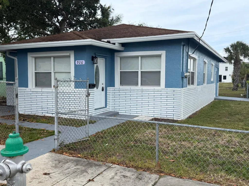926 14th Street West Palm Beach FL 33401