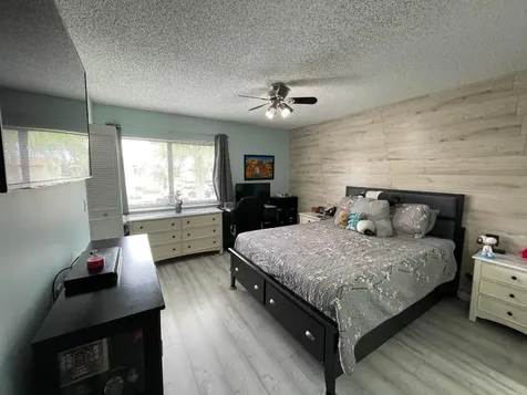 536 Shady Pine Way Greenacres FL 33415