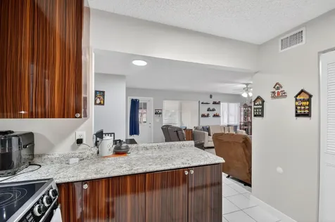 536 Shady Pine Way Greenacres FL 33415