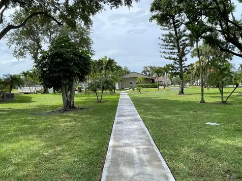536 Shady Pine Way Greenacres FL 33415