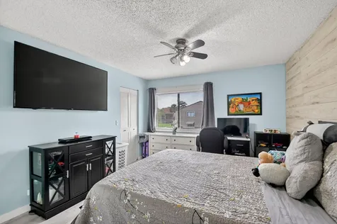 536 Shady Pine Way Greenacres FL 33415