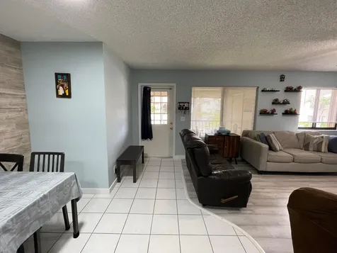 536 Shady Pine Way Greenacres FL 33415