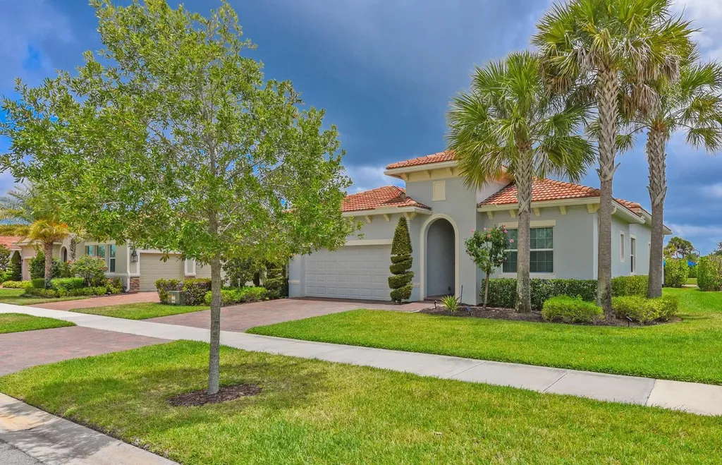 8653 SW Carrara Way Port St Lucie FL 34987