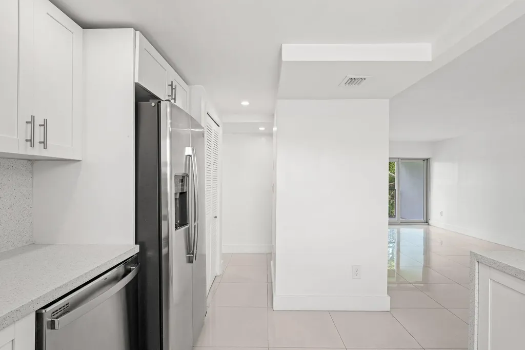 9170 Fontainebleau Boulevard Miami FL 33172