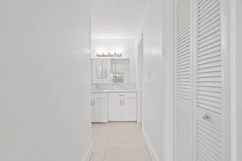 9170 Fontainebleau Boulevard Miami FL 33172