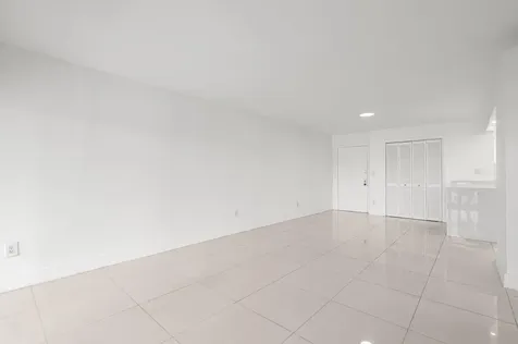 9170 Fontainebleau Boulevard Miami FL 33172