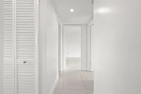 9170 Fontainebleau Boulevard Miami FL 33172