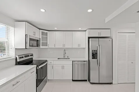 9170 Fontainebleau Boulevard Miami FL 33172