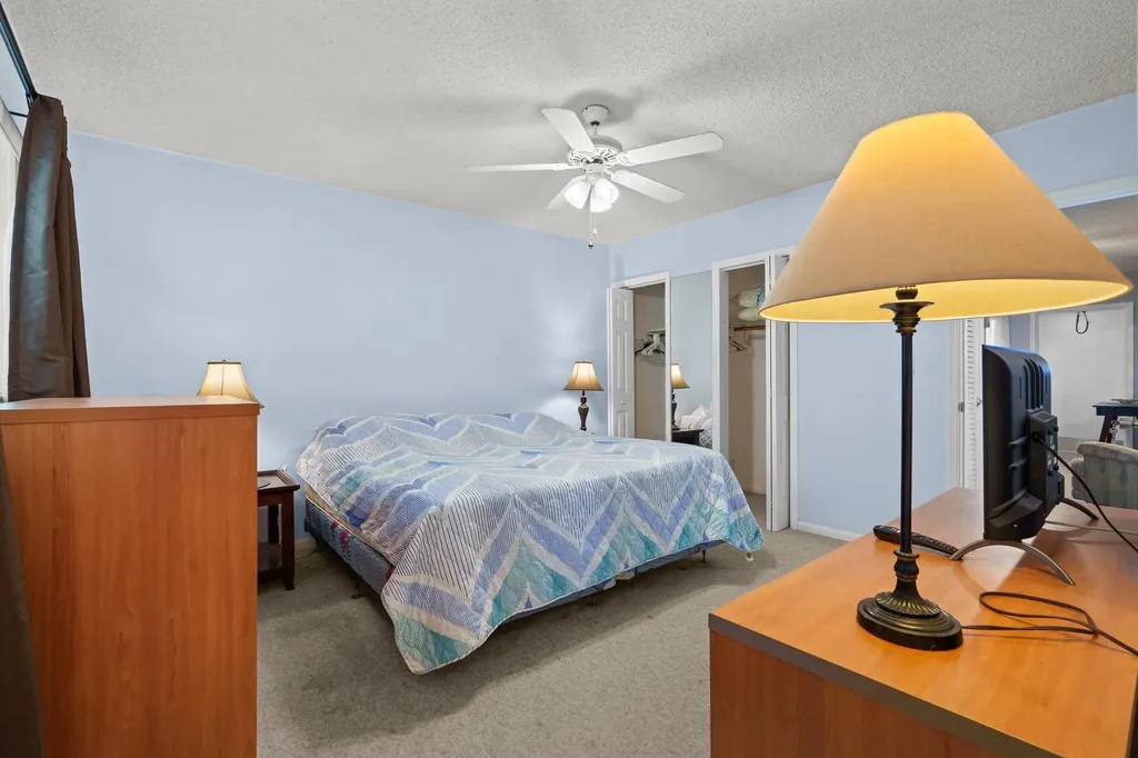 2100 NE 38th Street Lighthouse Point FL 33064