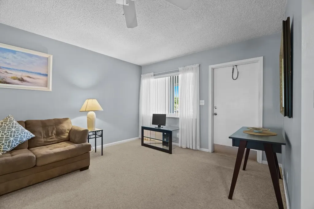 2100 NE 38th Street Lighthouse Point FL 33064