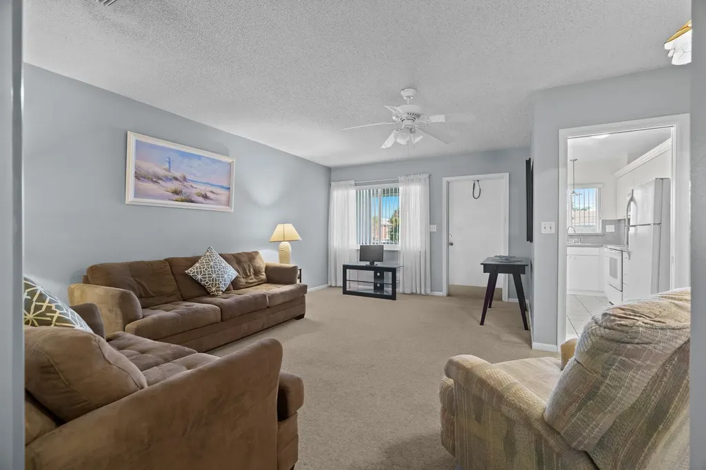 2100 NE 38th Street Lighthouse Point FL 33064