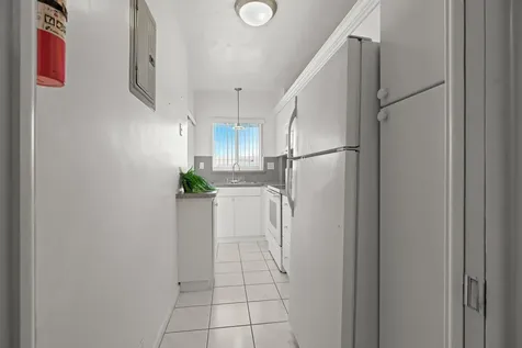 2100 NE 38th Street Lighthouse Point FL 33064