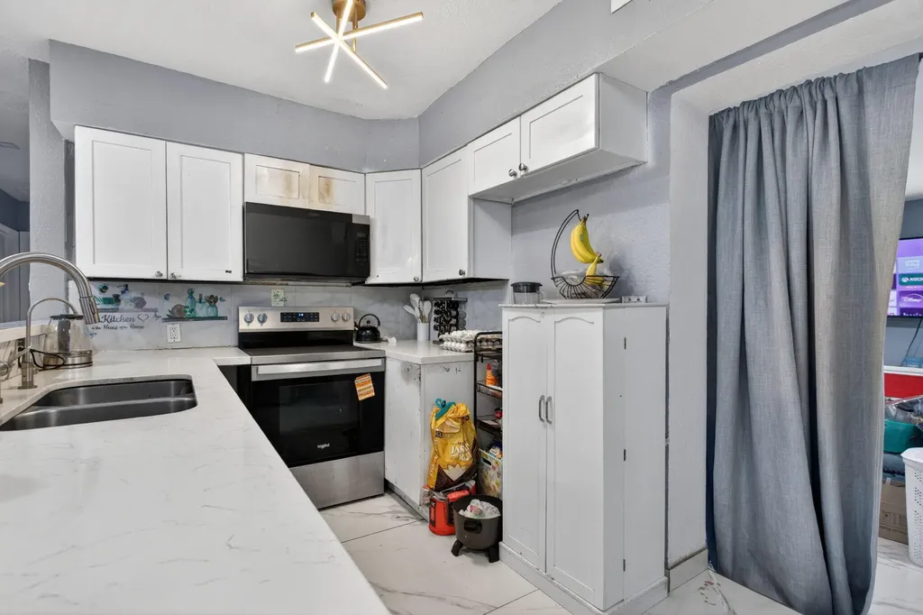 3420 NW 5th Court Lauderhill FL 33311