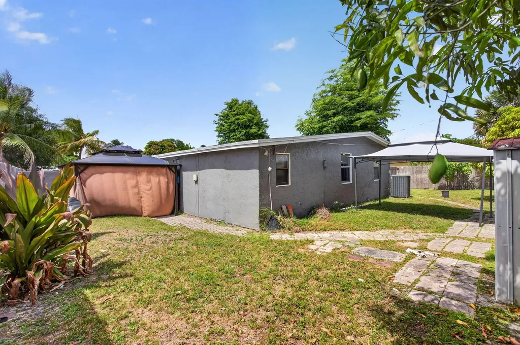 3420 NW 5th Court Lauderhill FL 33311