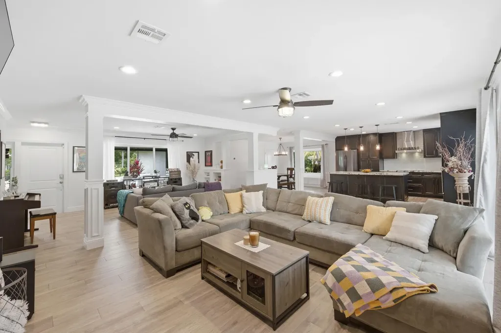 1929 NW 90th Lane Coral Springs FL 33071