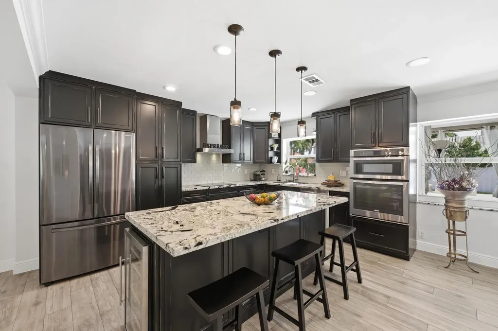 1929 NW 90th Lane Coral Springs FL 33071