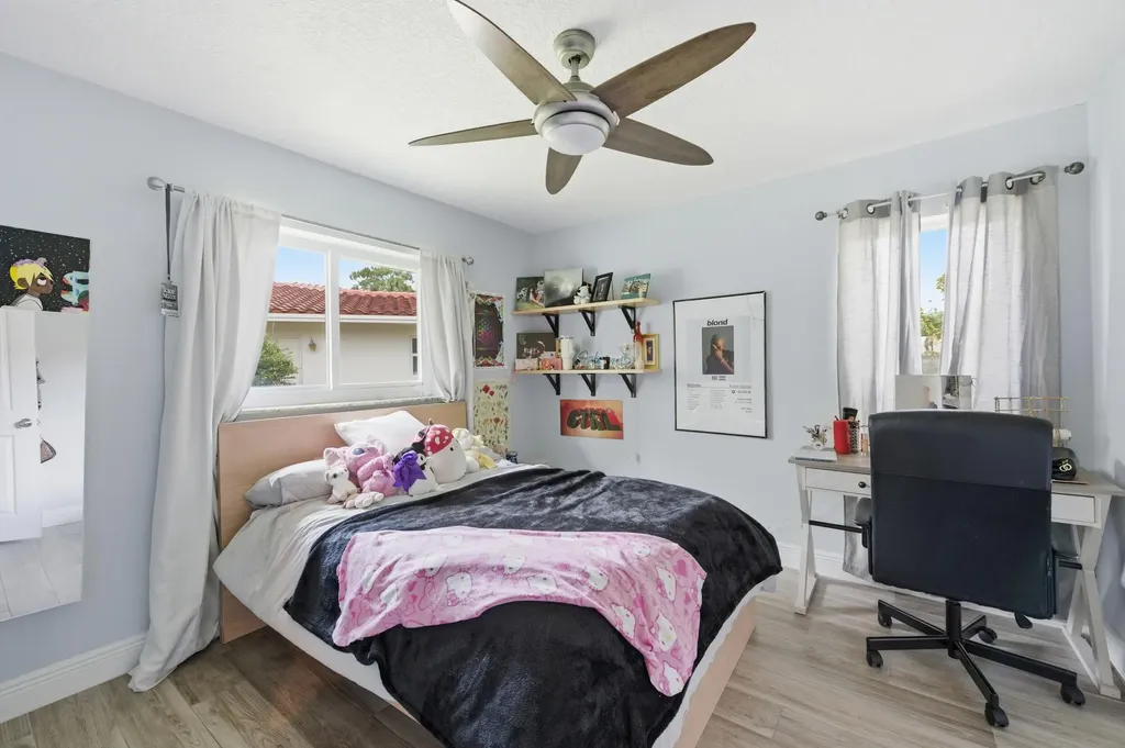 1929 NW 90th Lane Coral Springs FL 33071