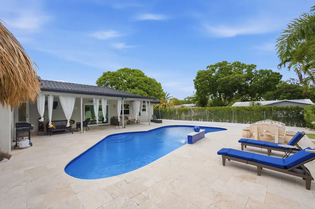 1929 NW 90th Lane Coral Springs FL 33071