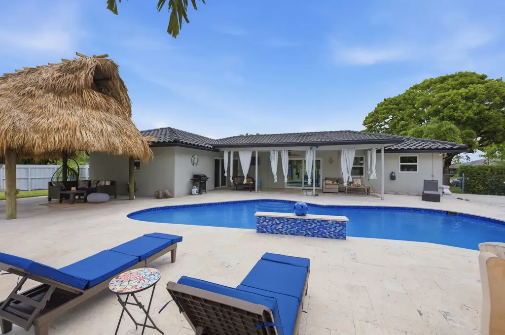 1929 NW 90th Lane Coral Springs FL 33071