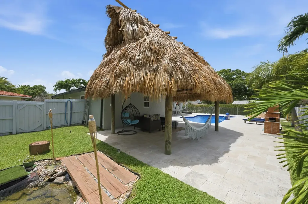 1929 NW 90th Lane Coral Springs FL 33071