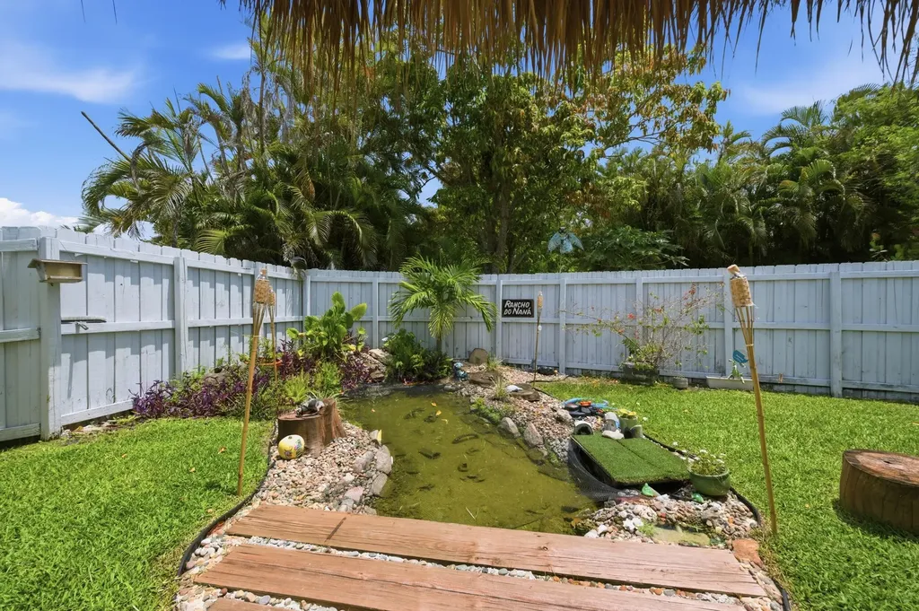 1929 NW 90th Lane Coral Springs FL 33071