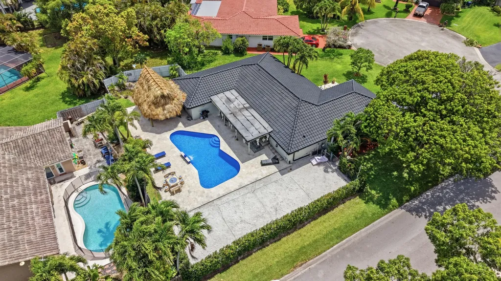 1929 NW 90th Lane Coral Springs FL 33071