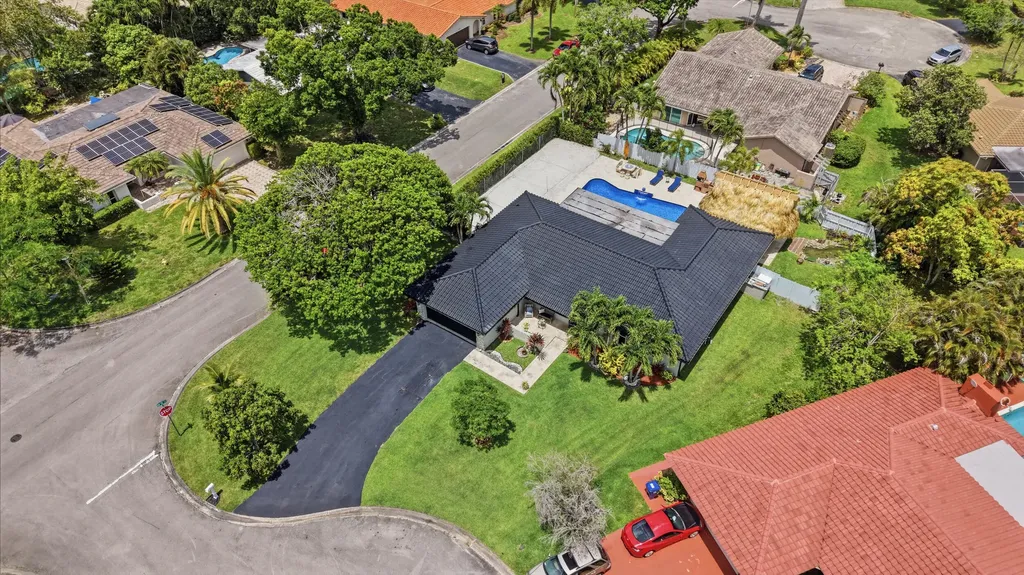 1929 NW 90th Lane Coral Springs FL 33071