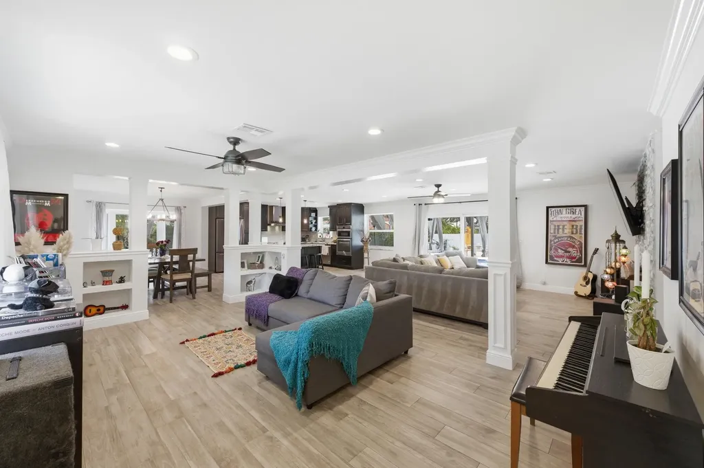 1929 NW 90th Lane Coral Springs FL 33071