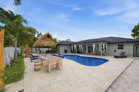 1929 NW 90th Lane Coral Springs FL 33071