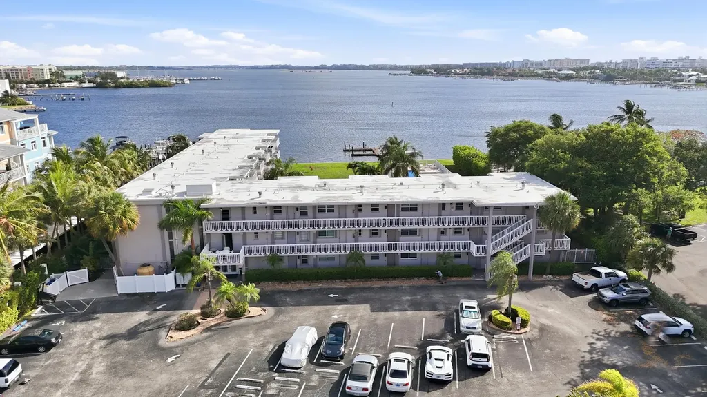 311 E Ocean Avenue Lantana FL 33462