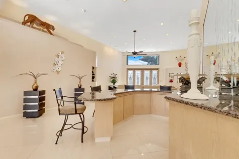 6201 Royal Poinciana Lane Tamarac FL 33319