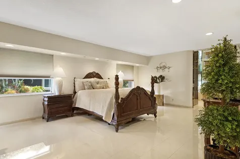 6201 Royal Poinciana Lane Tamarac FL 33319