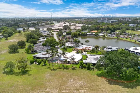 6201 Royal Poinciana Lane Tamarac FL 33319