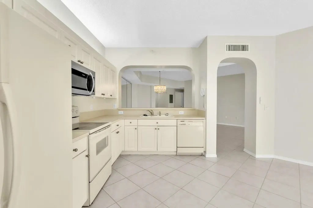 7775 Southampton Terrace Tamarac FL 33321