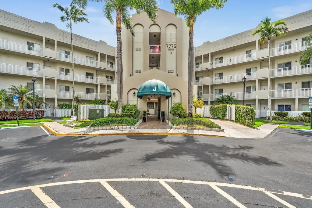 7775 Southampton Terrace Tamarac FL 33321