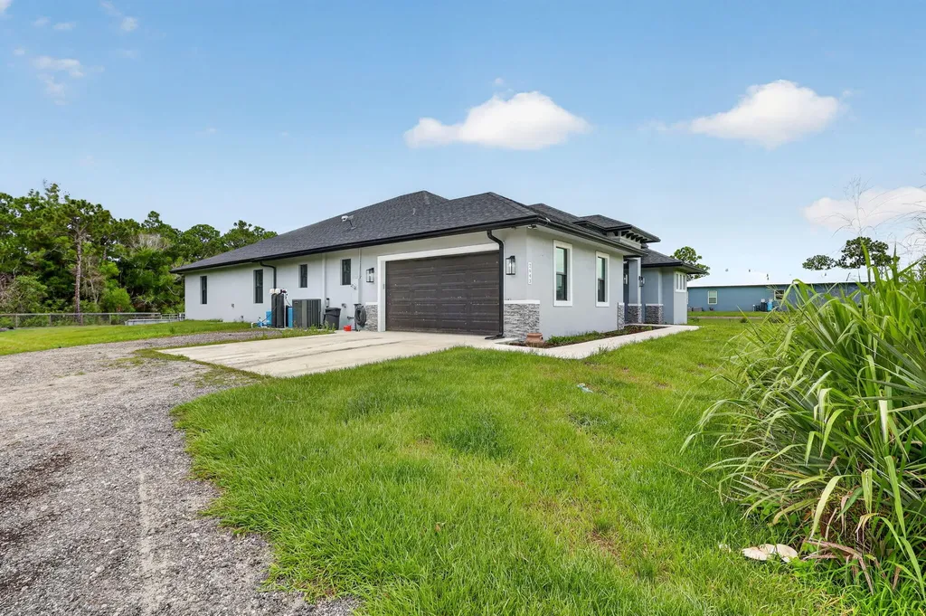 2643 Dyer Road Fort Pierce FL 34952