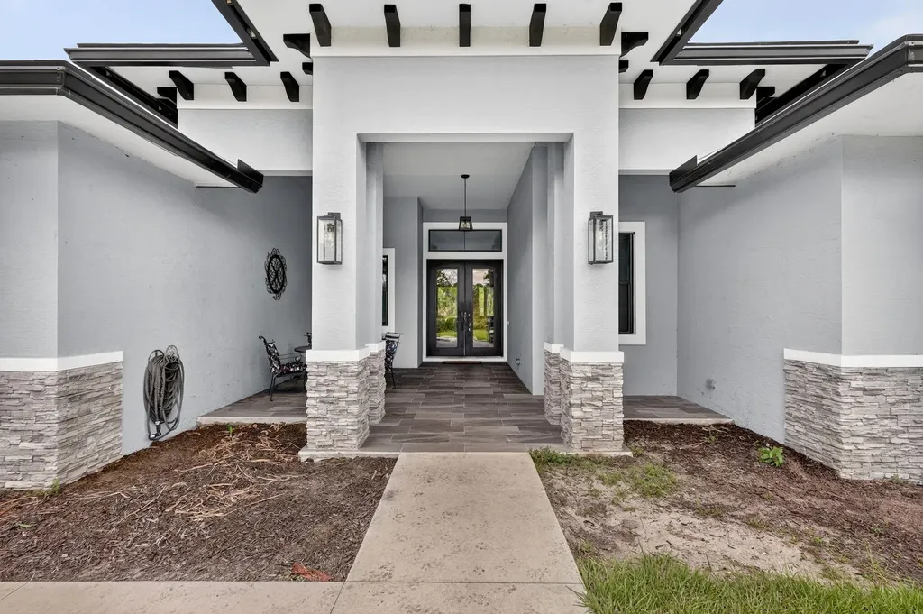 2643 Dyer Road Fort Pierce FL 34952