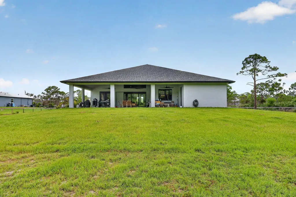 2643 Dyer Road Fort Pierce FL 34952