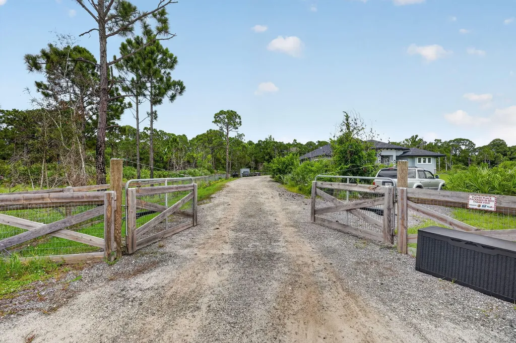 2643 Dyer Road Fort Pierce FL 34952