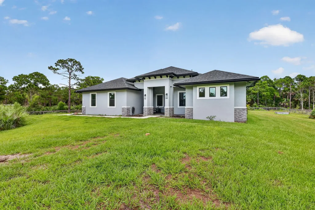 2643 Dyer Road Fort Pierce FL 34952