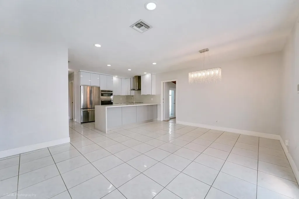 6660 W 13th Avenue Hialeah FL 33012