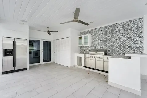 6660 W 13th Avenue Hialeah FL 33012