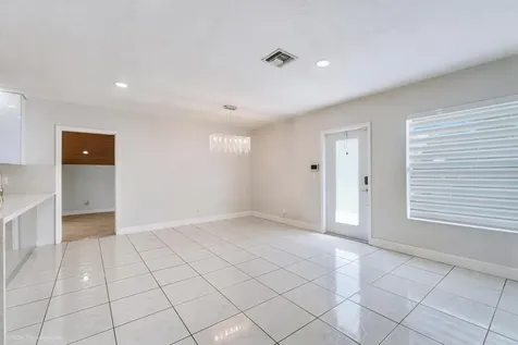 6660 W 13th Avenue Hialeah FL 33012