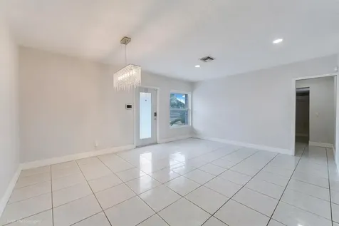 6660 W 13th Avenue Hialeah FL 33012