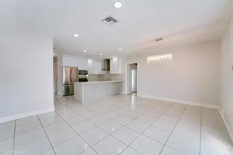 6660 W 13th Avenue Hialeah FL 33012